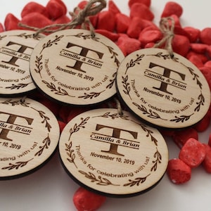 Favors Personalized Bulk for Guests, 50th anniversary party favors, Names Engraved Circle Ornament, Wedding souvenir, Birthday Party Favors