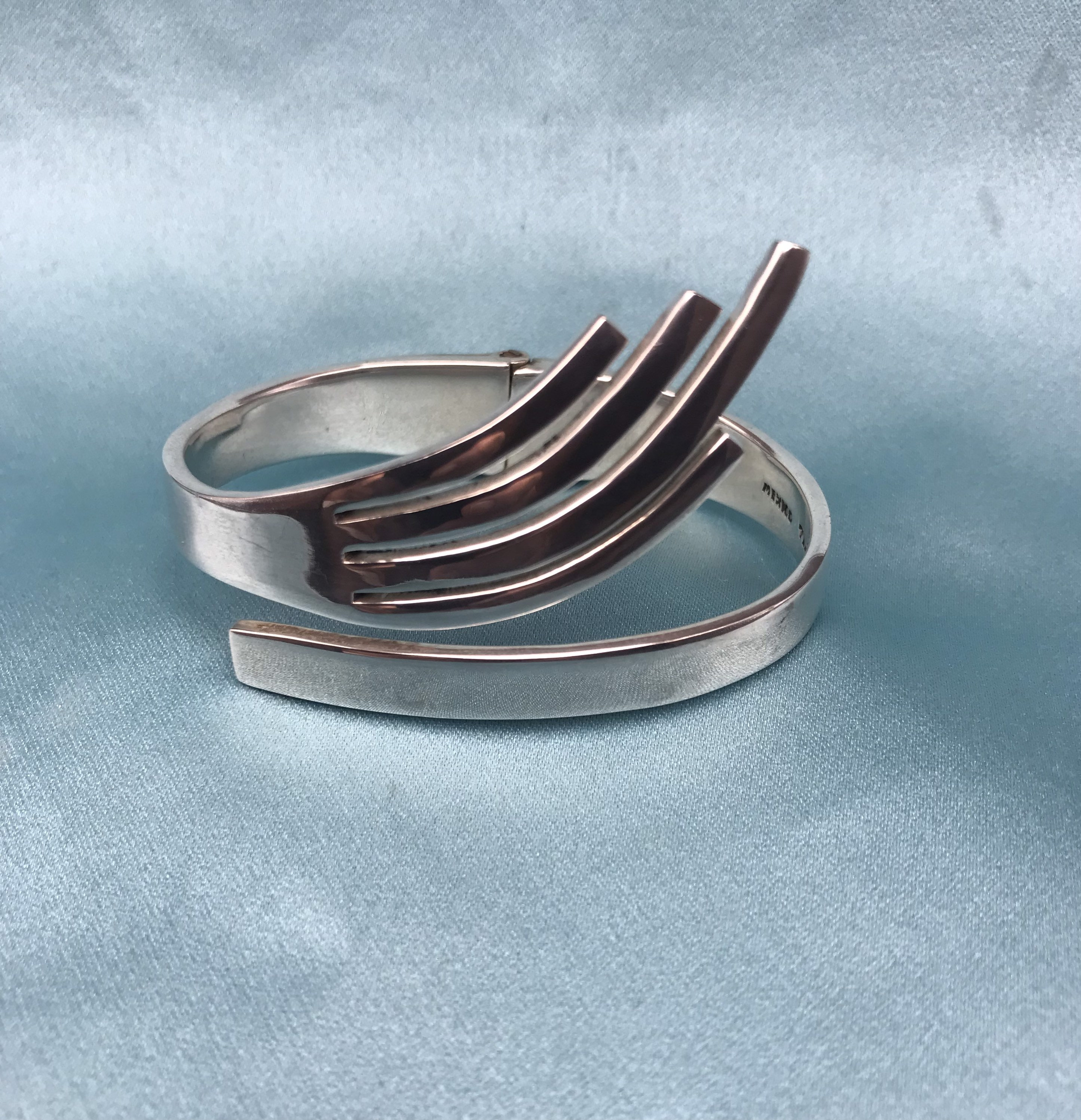 Taxco Sterling Silver Bypass Clamper Bracelet Mexico 925 TB-54 Modernist Abstract Hinged Signed