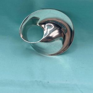 Mobius Brooch - Etsy