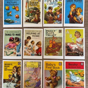 Ensemble de 12 cartes postales de couverture de livre Coccinelle.
