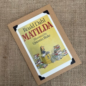 Aniversário feito à mão - Cartão comemorativo - Roald Dahl. Matilde