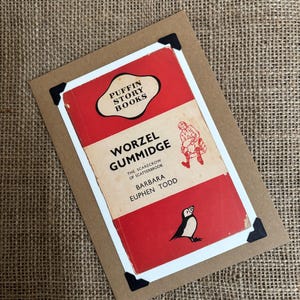 Carte de vœux d'anniversaire faite à la main. Couverture du livre Worzel Gummidge