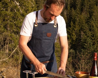 Leather and waxed canvas apron N.547