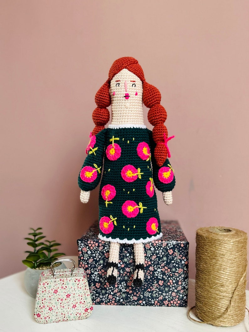 Crochet doll Teacher Miss Gladis Doll Customizable Knitted Toy, Perfect Educational Gift for Children, Artisan Soft Yarn Collectible image 2