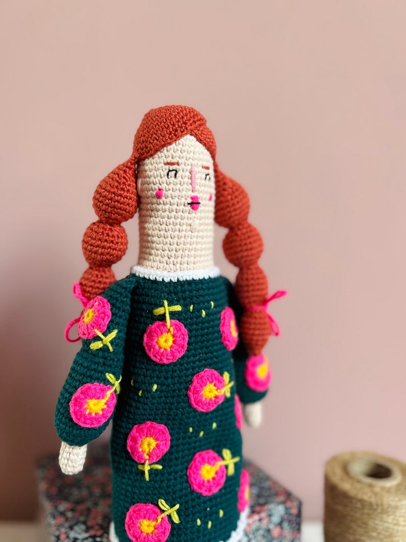 Crochet doll Teacher Miss Gladis Doll Customizable Knitted Toy, Perfect Educational Gift for Children, Artisan Soft Yarn Collectible image 5