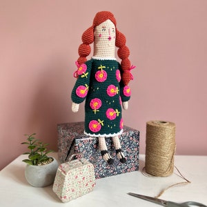 Crochet doll Teacher Miss Gladis Doll Customizable Knitted Toy, Perfect Educational Gift for Children, Artisan Soft Yarn Collectible image 9