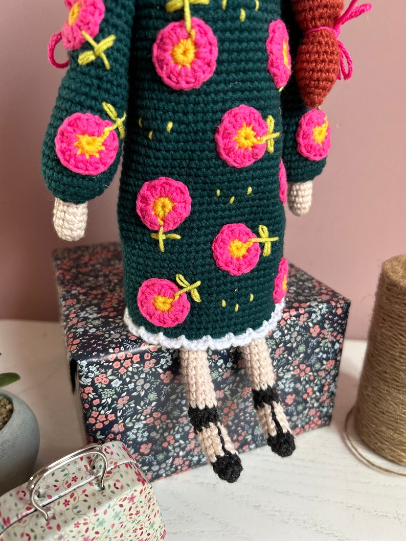 Crochet doll Teacher Miss Gladis Doll Customizable Knitted Toy, Perfect Educational Gift for Children, Artisan Soft Yarn Collectible image 7