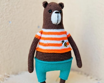 Gehaakte knuffelbeer – Amigurumi knuffeldier, handgemaakt zacht speelgoedcadeau, kinderkamer- en boshuisdecoratie, uniek gehaakt cadeau