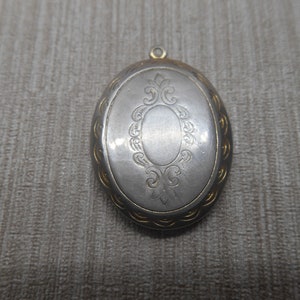 Vintage oval locket pendant USSR image 1