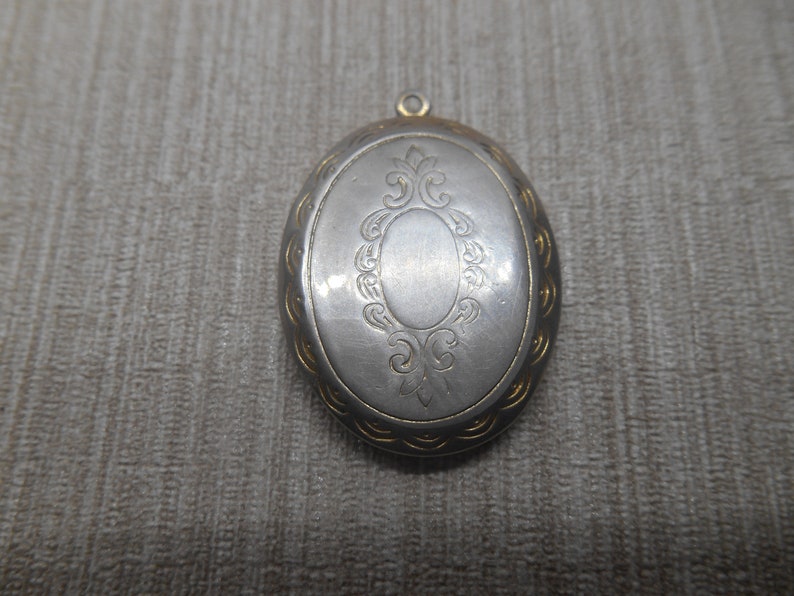 Vintage oval locket pendant USSR image 1