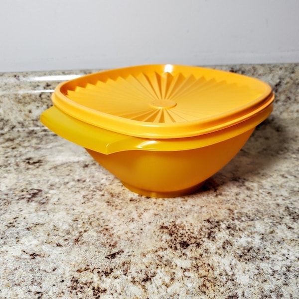 Tupperware Servalier Bowl 6 Cup Touch Seal  Orange # 838 New