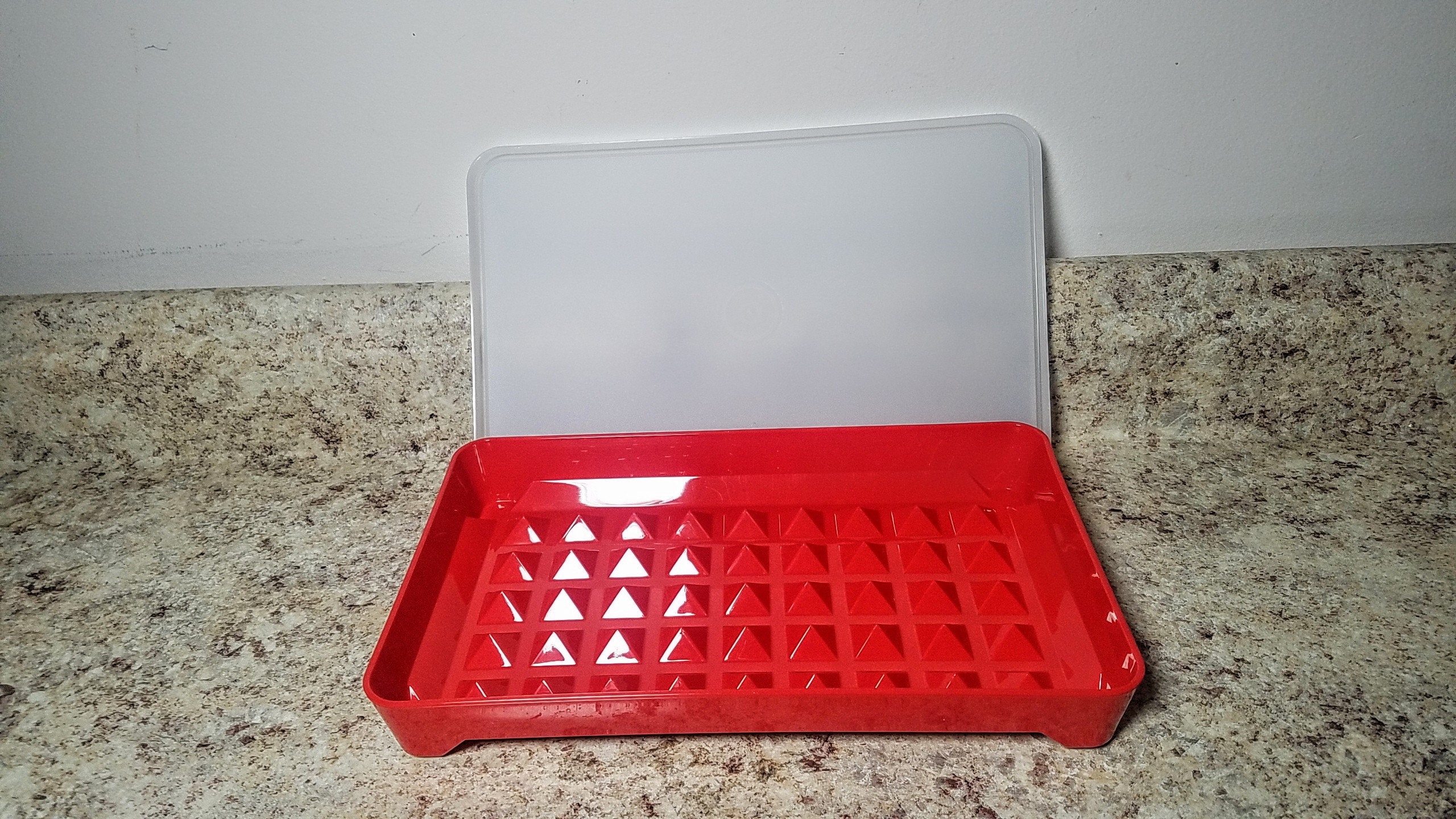 Vintage Tupperware Paprika Hot Dog Bacon Keeper Meat Marinade Container  1292-7