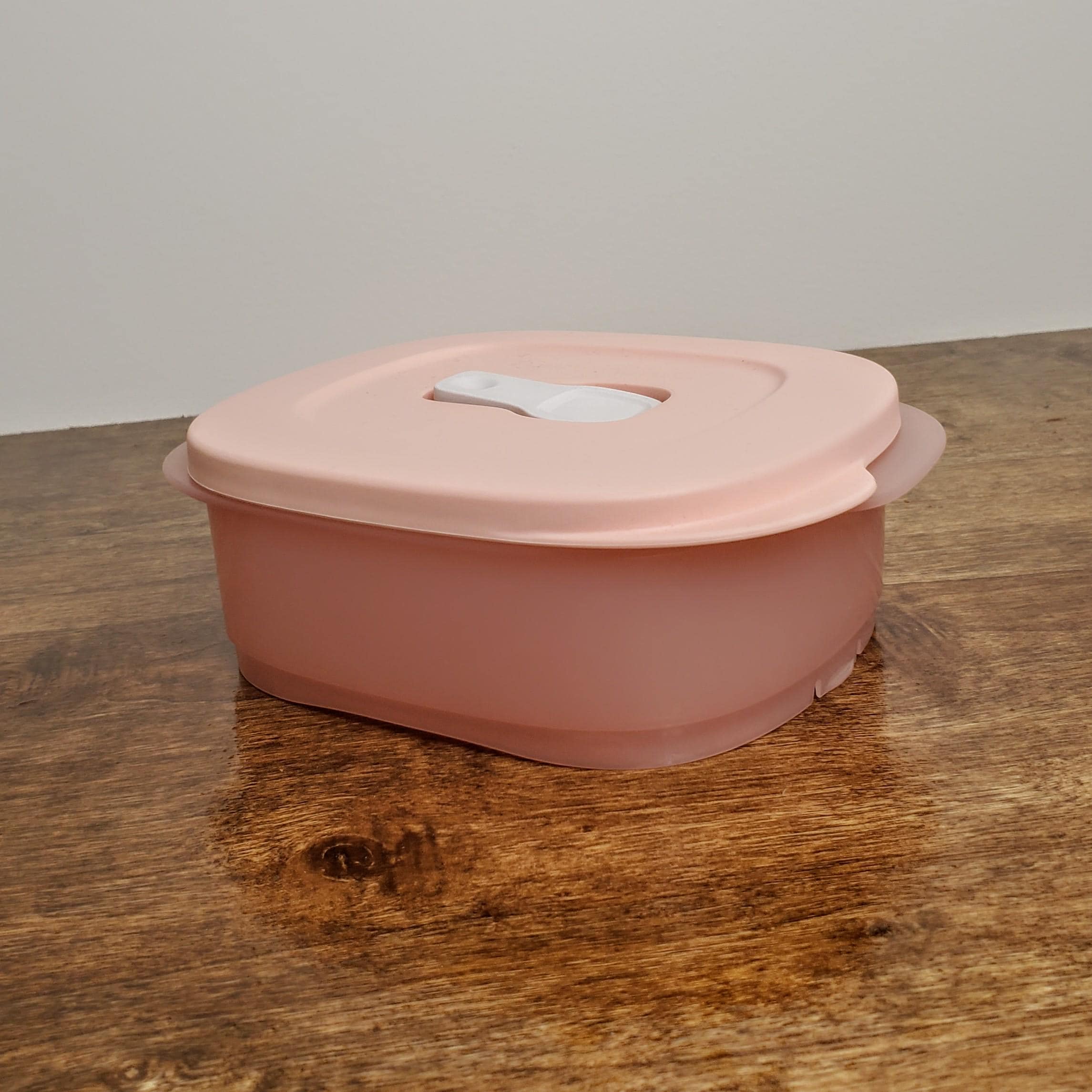 New Tupperware Crystalwave Microwave Rectangle Container 2 Cup