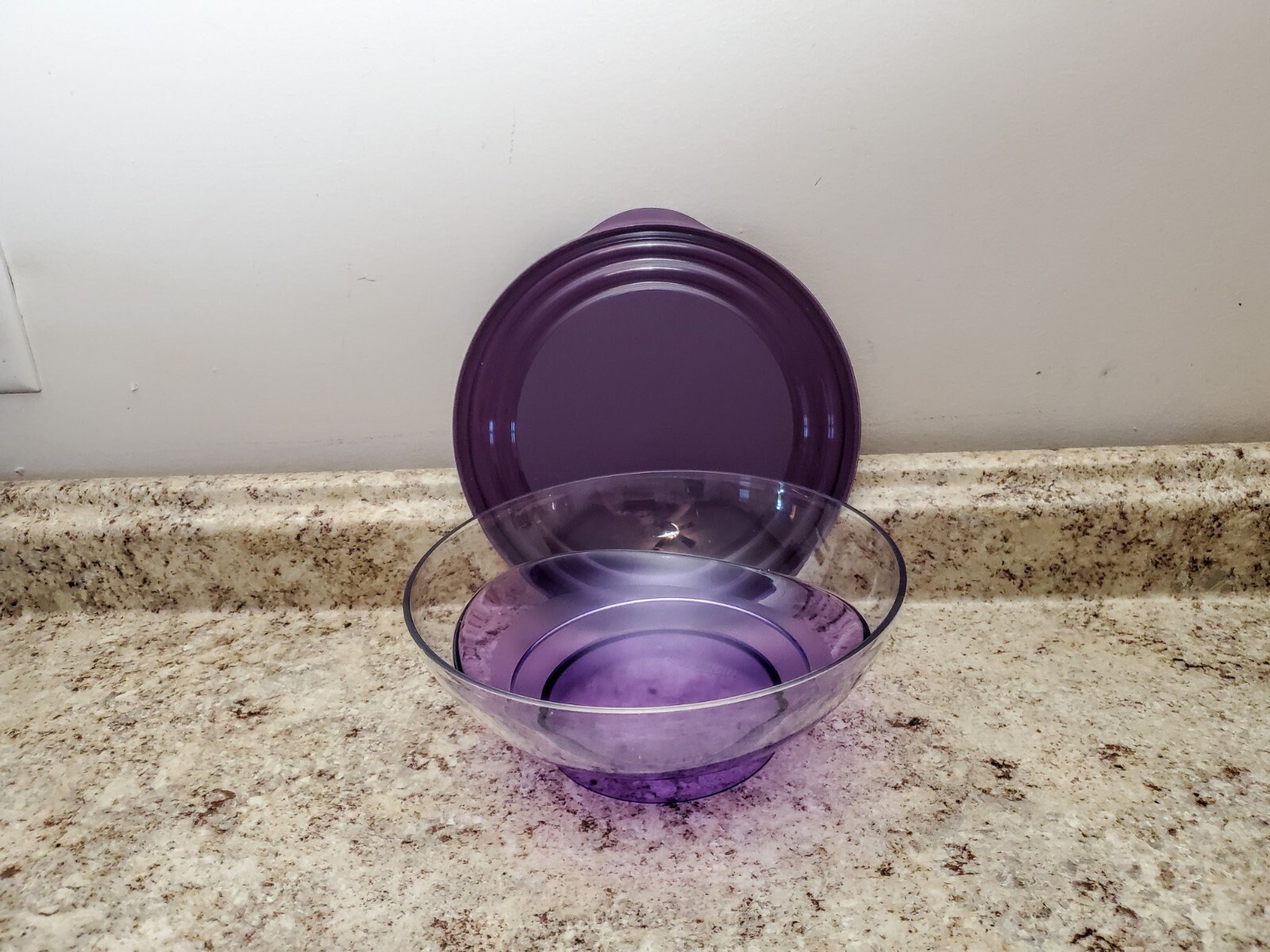  Tupperware 6 1/4 Cup Modular Bowl Salad Set Purple