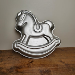 WILTON ROCKING HORSE Birthday Baby Cake Pan Mold 1984 Vintage Baking #2105-2388