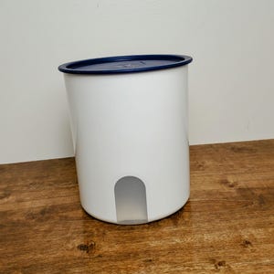 Vintage Tupperware One Touch 21 Cup White Canister 2416 & 2417 Blue Lid