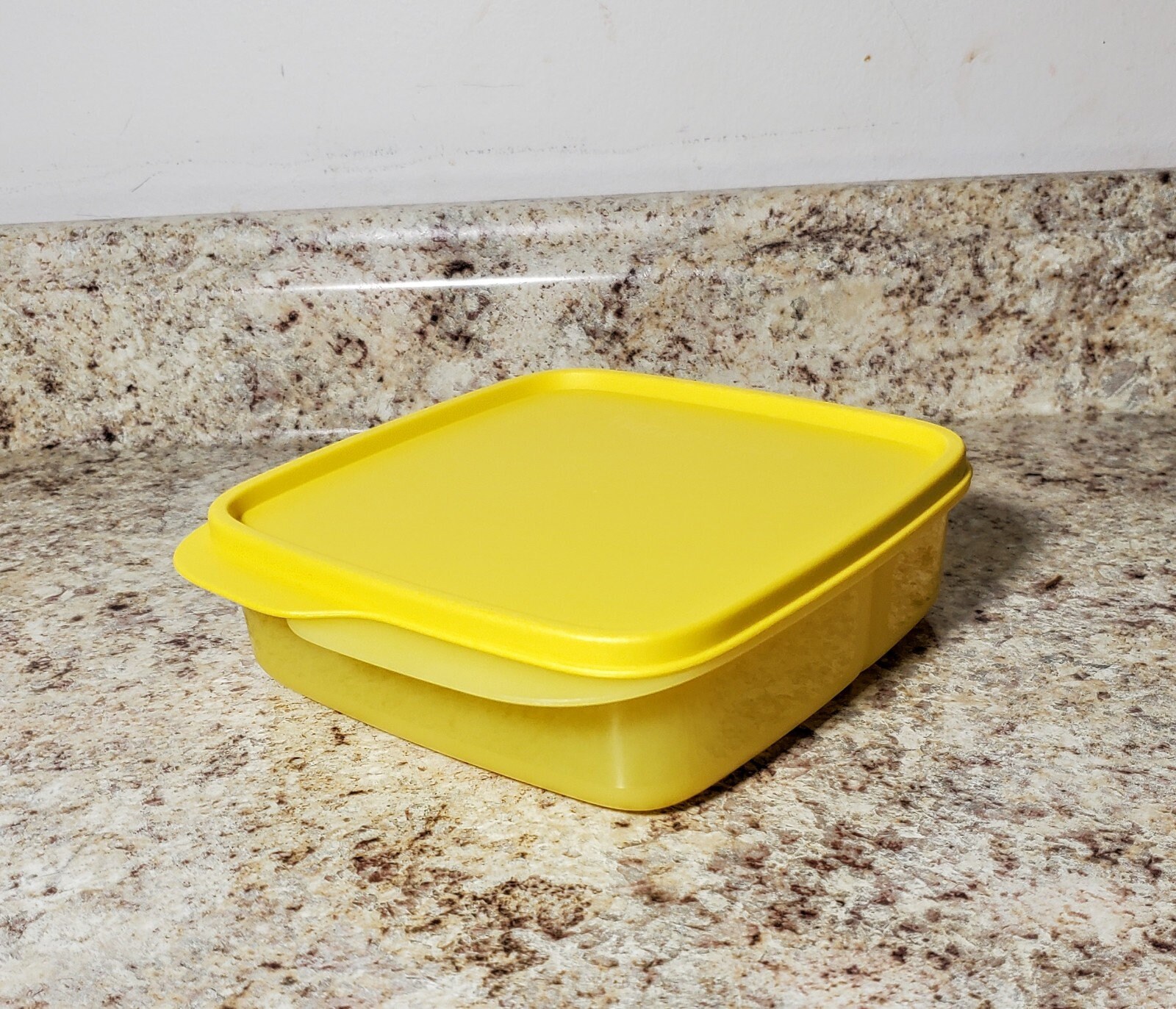 1pc Microwave Splatter Cover With Tray, Stacking Microwave Lid