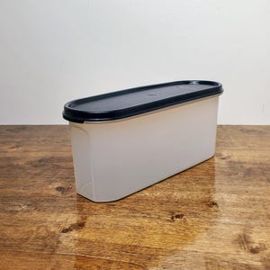 Tupperware Black Top super Oval Modular 1.8 Litres Oval Storage Container #2400