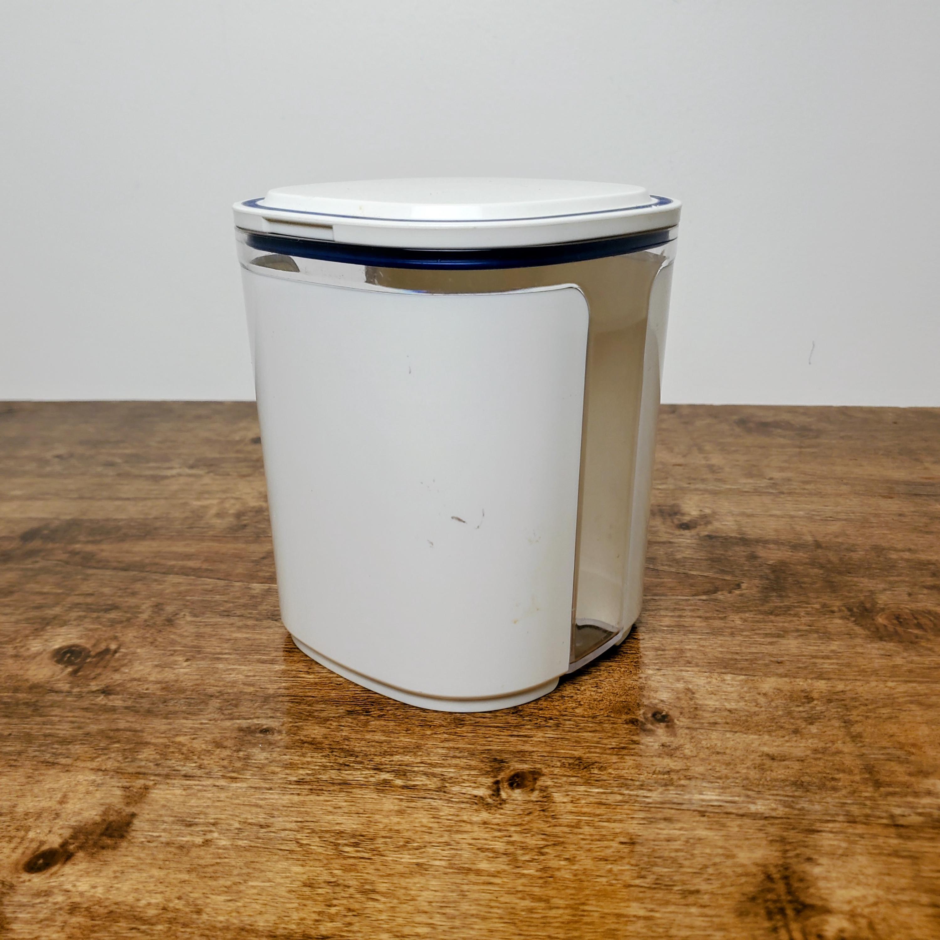 Tupperware Skyline Stackable Canister 1.5L White W/ Blue Lid #2376