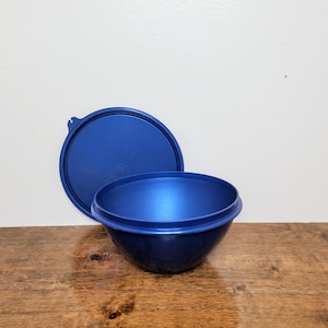Vintage Tupperware Navy Blue Wonderlier Bowl #234 with Lid #227  Retro Kitchen Collectible