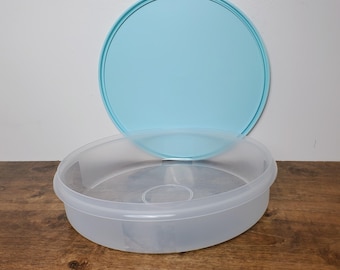 Tupperware Round Pie Keeper with Pastel Teal Butterfly Lid  FreezerSmart Cupcake & Pastry Container 4889