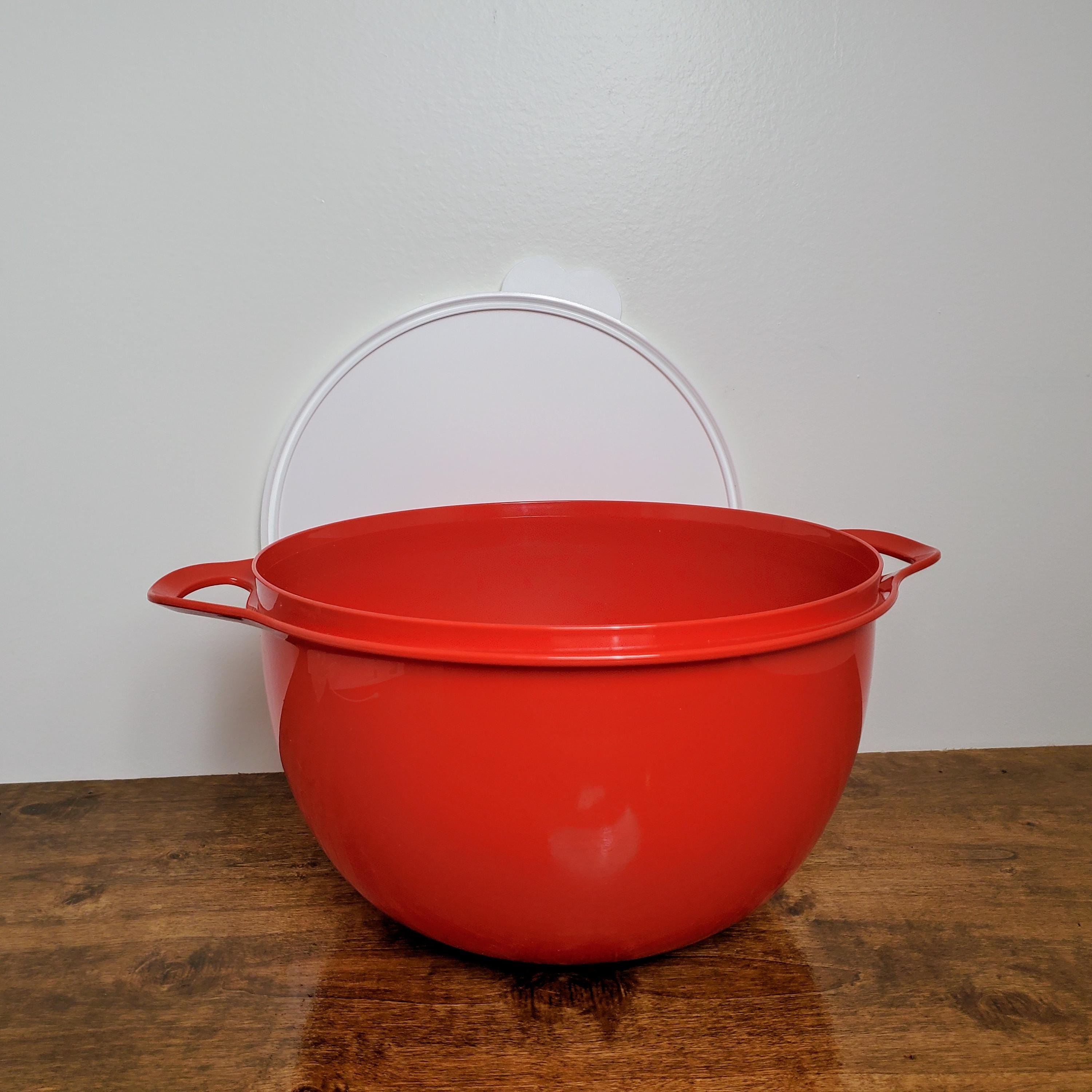 Tupperware Thatsa Mega Large 42C Storage Serving Bowl W/lid #5377