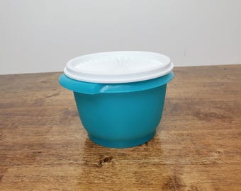Vintage Tupperware Servalier Bowl #886 Teal Blue Cyan 20 Oz White Lid #812
