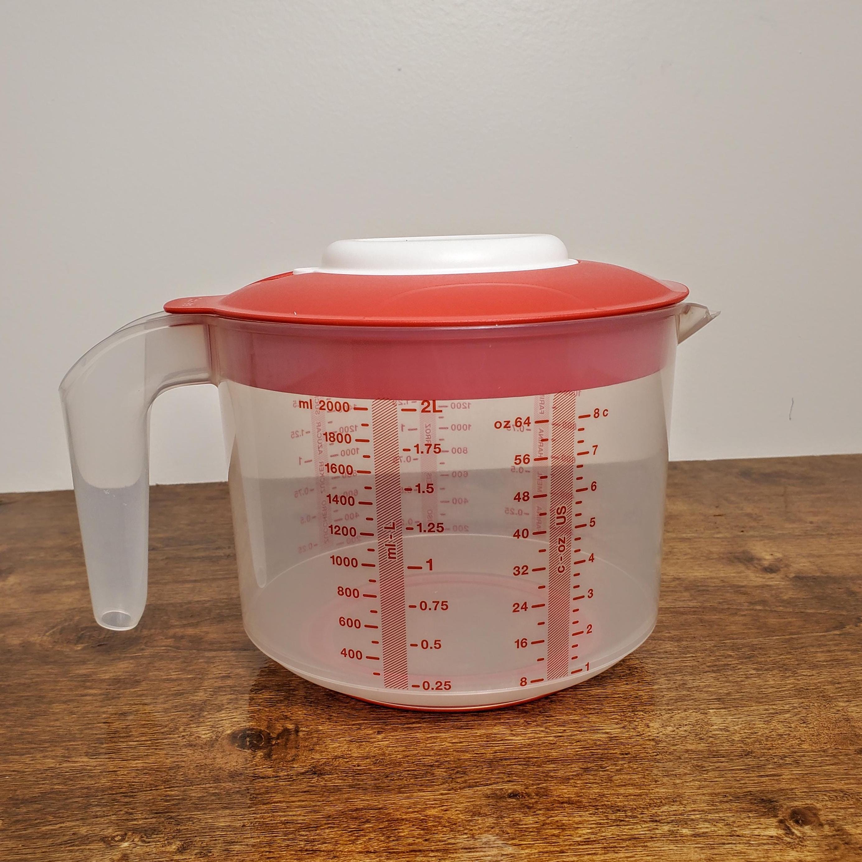 New UNIQUE Tupperware 8 Cup Mix N Store Measuring Cup 2L Red