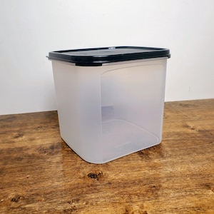 TUPPERWARE Modular Mates #1621 Square #3 Container 17 Cup #1623 Black Lid