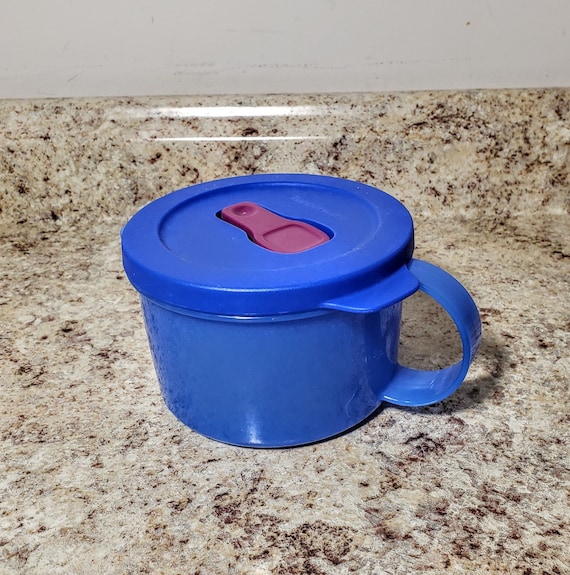 Tupperware Crystalwave Microwave Reheatable Soup Mug Blue Vent 2 Cup 3155 