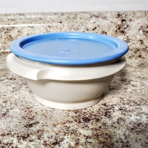 Vintage Tupperware Servalier Bowl & Lid Blue Lid w/ Beige Bowl #1323 10 oz