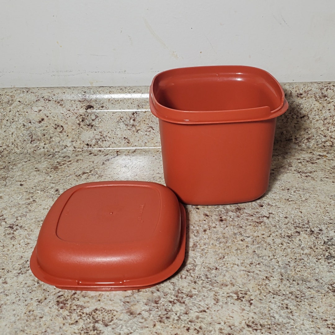 Tupperware Mini Ice Cube Bucket RETRO Orange With Pour Spout & Lid Bar