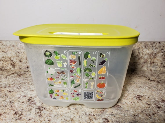 Tupperware FridgeSmart Vented 1 3/4Qt Fruit Vegetable Crisper