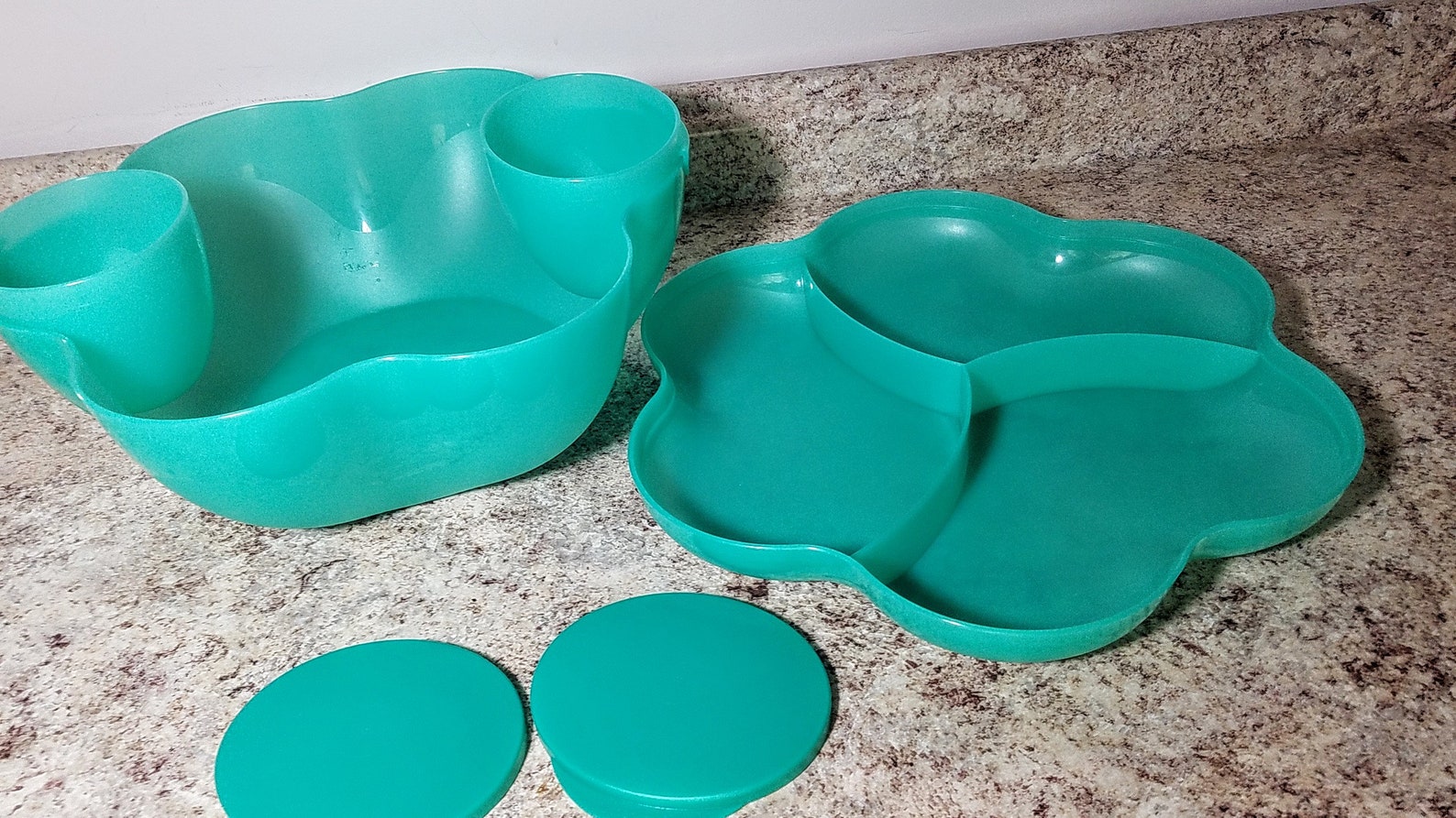 Tupperware Chip N Dip Bowl With Dip Bowl Divided Lid 4624 4625 Etsy