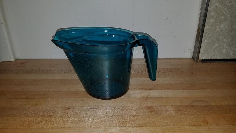 Tupperware Microwave Pitcher Turquoise New 