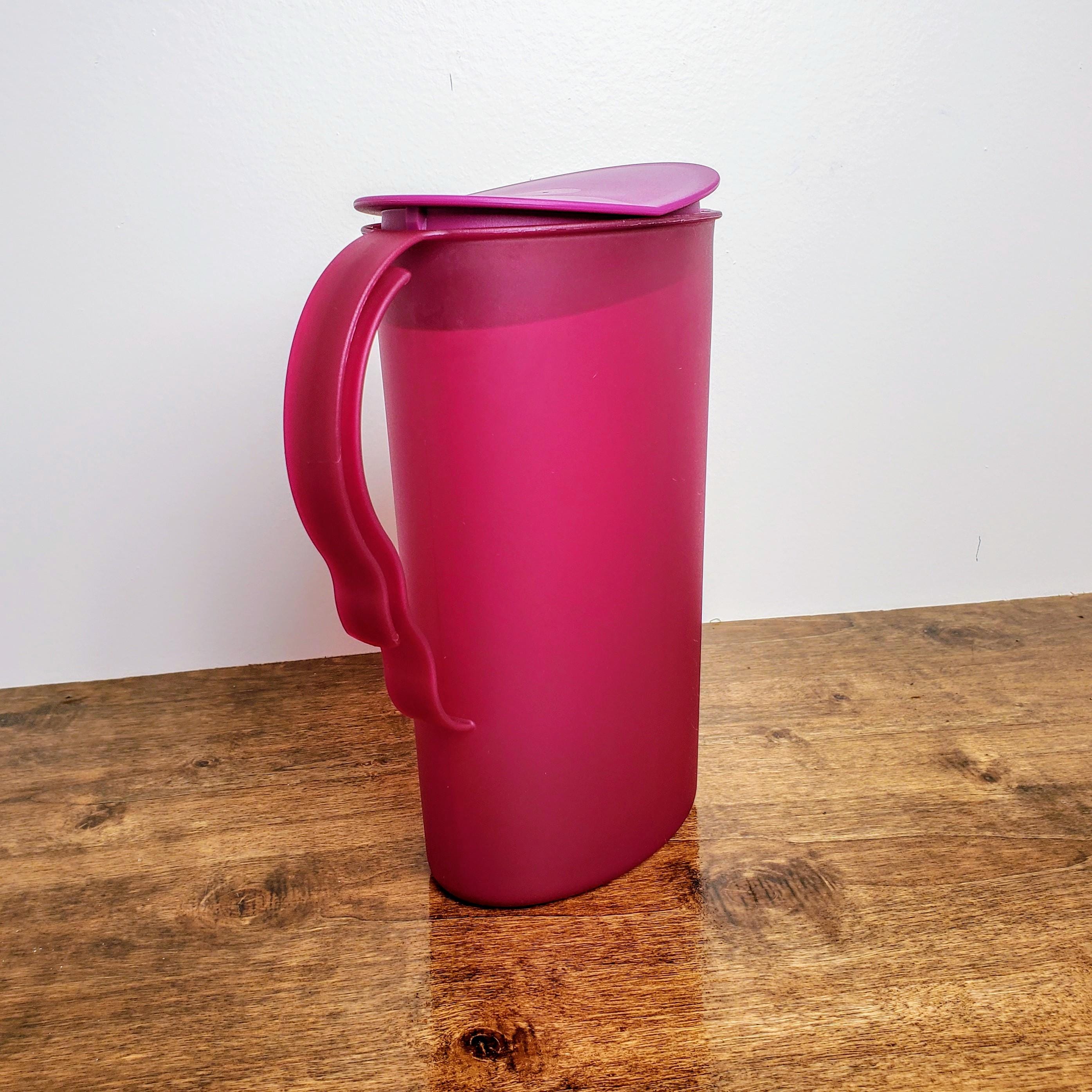 Mayu　Tupperware Crepe リクエスト2点 Tupperware #3333 Impressions Slimline 2 Qt 2L Pitcher With Rocker