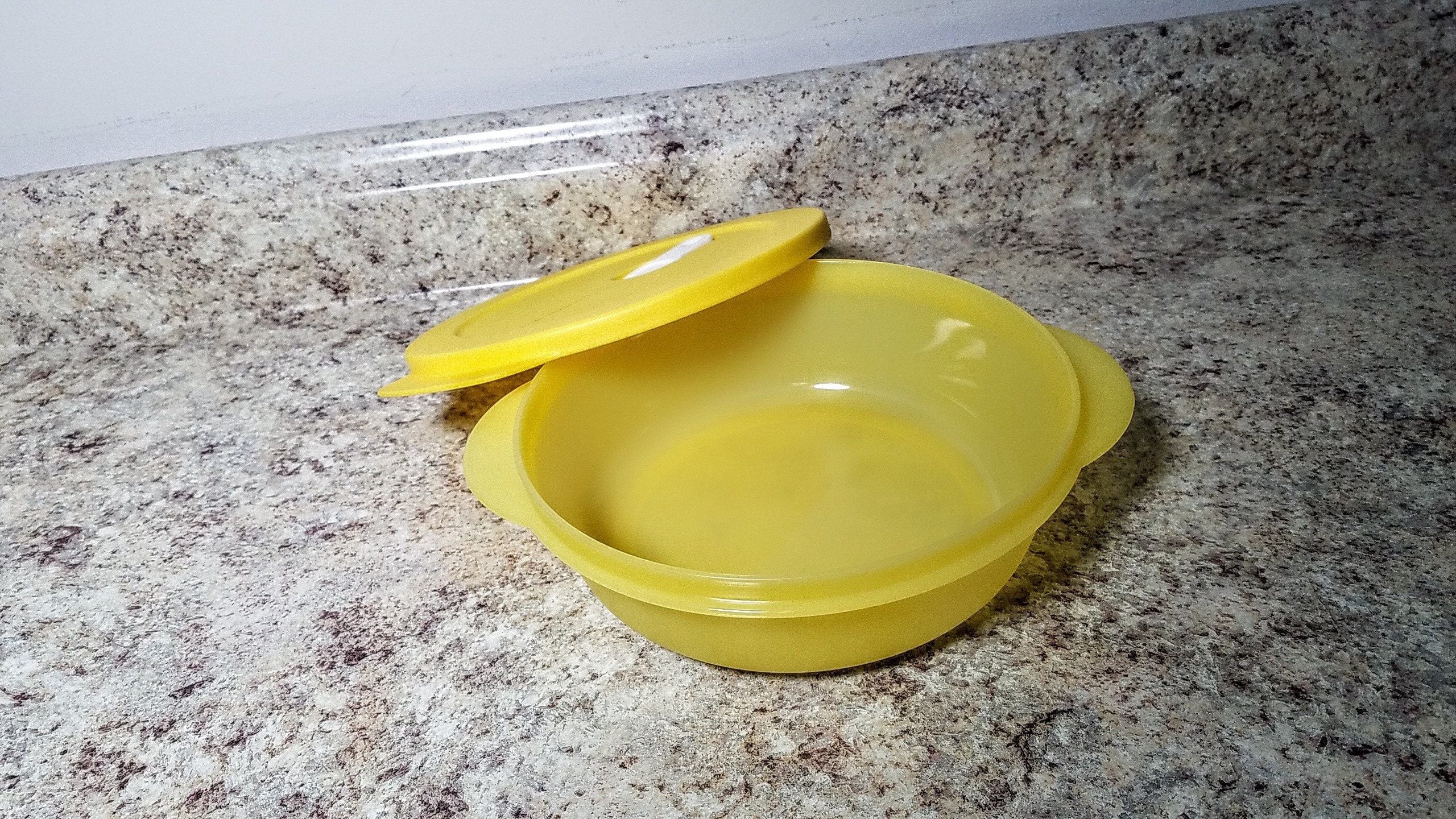 Tupperware Crystalwave Round Microwave Bowl 4.25 Cup Yellow Etsy