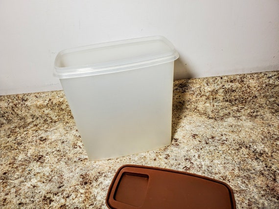 Vintage Tupperware XL Cereal Keeper Container Brown Flip-top Lid