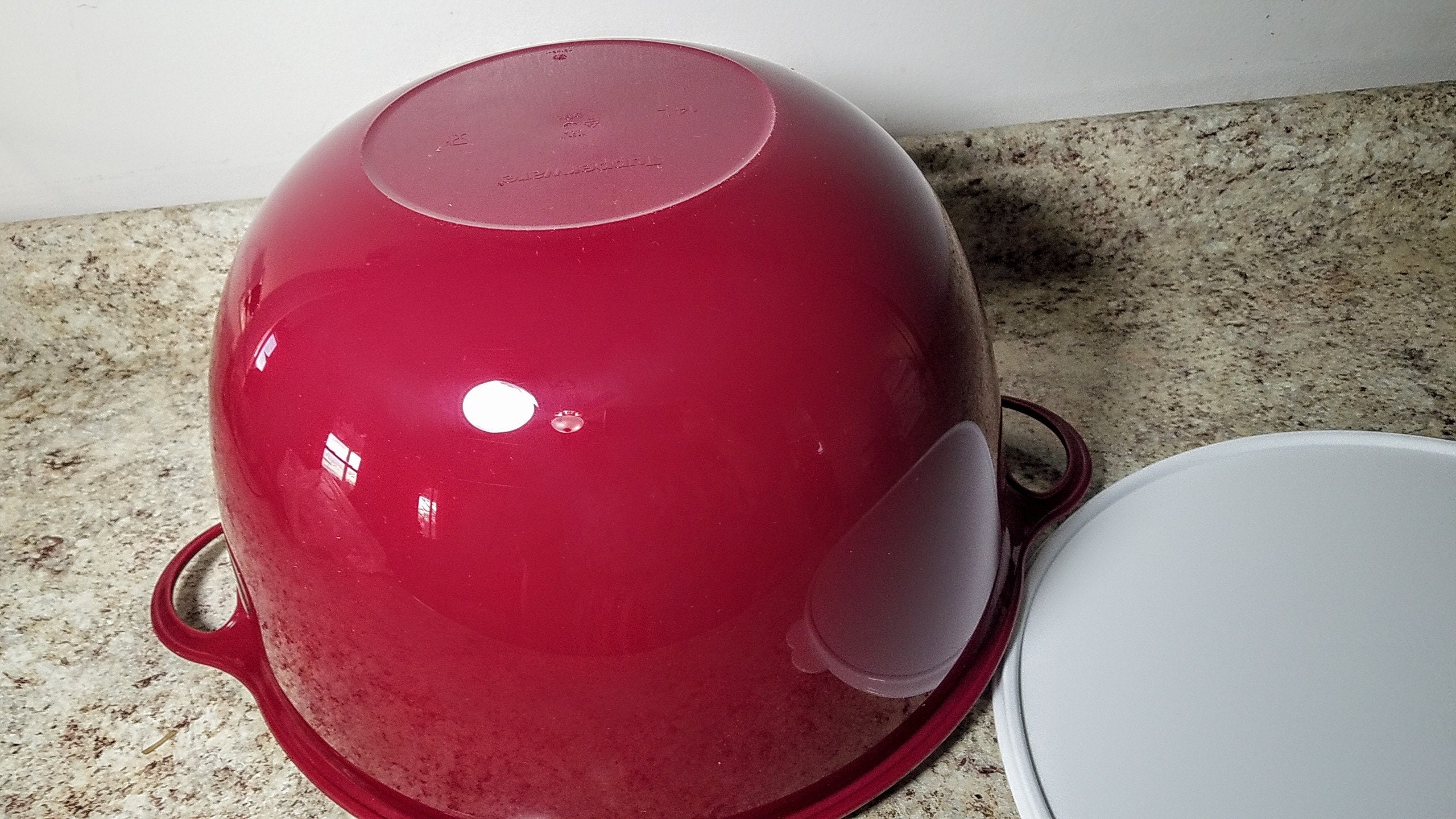 Tupperware Jumbo Red Thatsa Bowl 59 Cups White Double Tab Seal Etsy