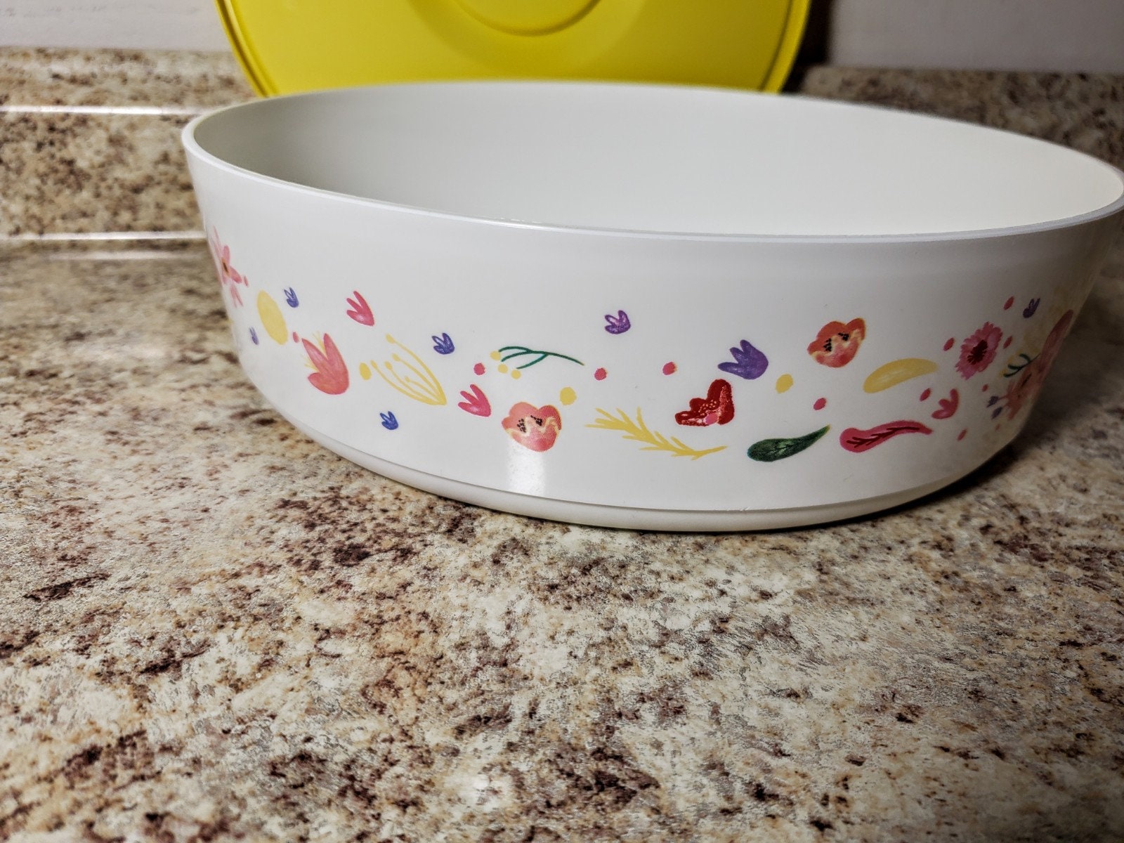 TUPPERWARE NEW Illumina Bowl Bowls Yellow Seal Color White Bowl Floral