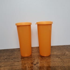 Tupperware 5107 Tumblers Orange 16 oz Plastic Cups with Seals Vintage Drinkware Set