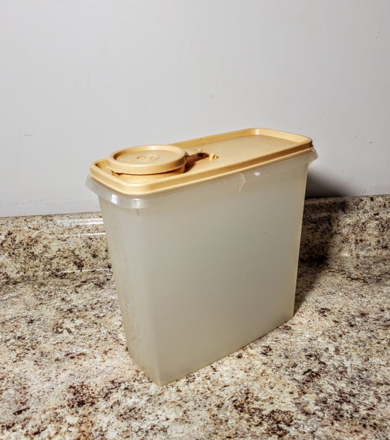 Vintage Tupperware Cereal Keeper Clear Storage Container 469, Lid 471. Pink  Cover Store & Pour Food Canister 8 1/2 X 8 1/4 X 3 