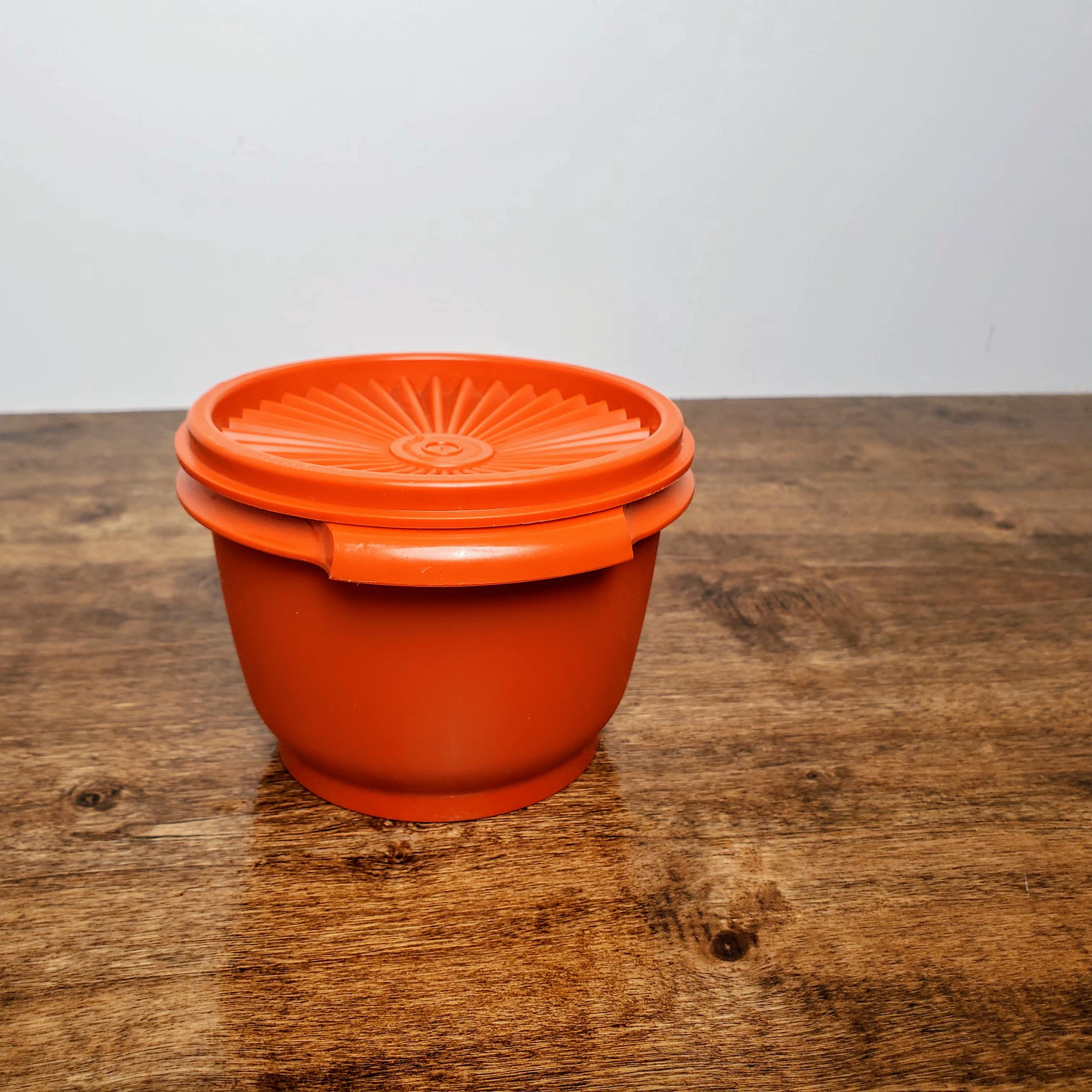 Couverts salade tupperware orange plastique vintage Couverts salade tupperware orange plastique vintage