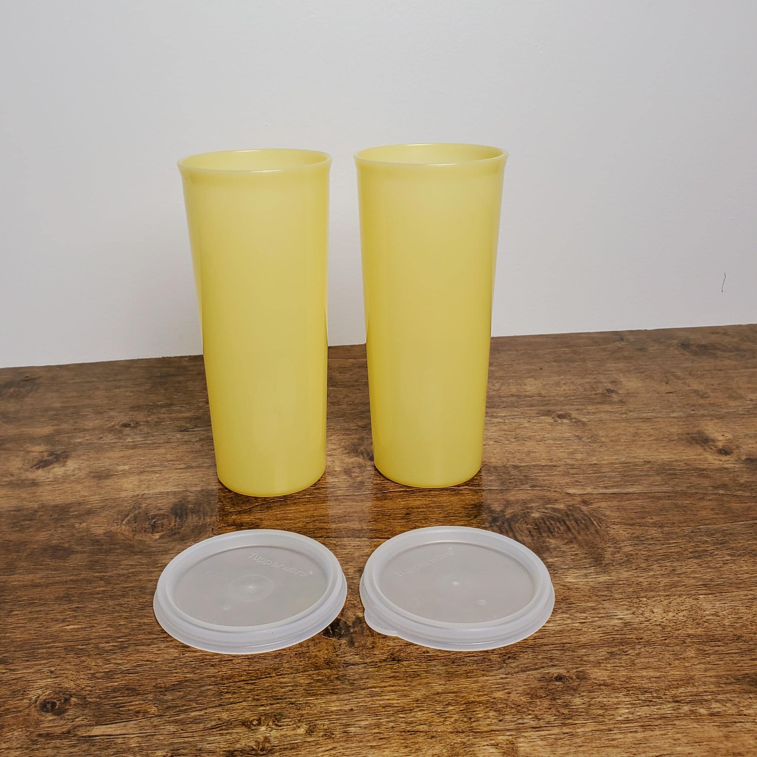 Tupperware 16 Oz Tumblers Yellow With Seals Cups Glasses Plastic