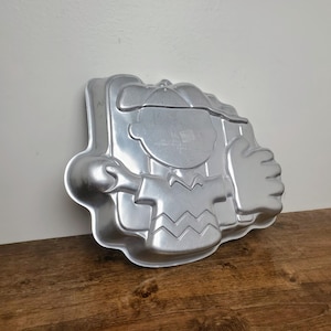 Wilton Snoopy Cake Pan - Etsy