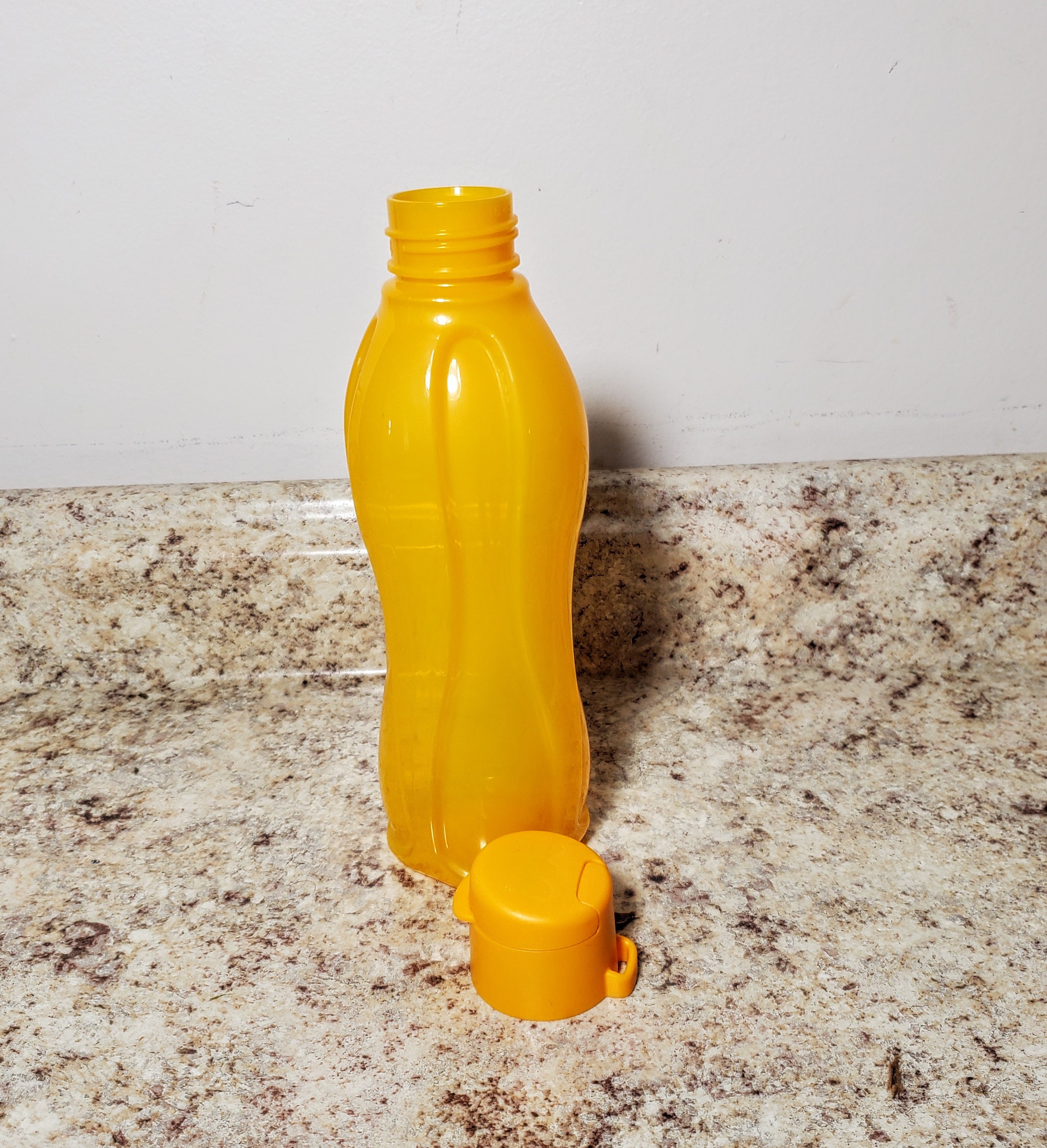 New Tupperware Eco Water Bottle 16oz 500ml Flip Top 9104 Yellow Orange -   Denmark