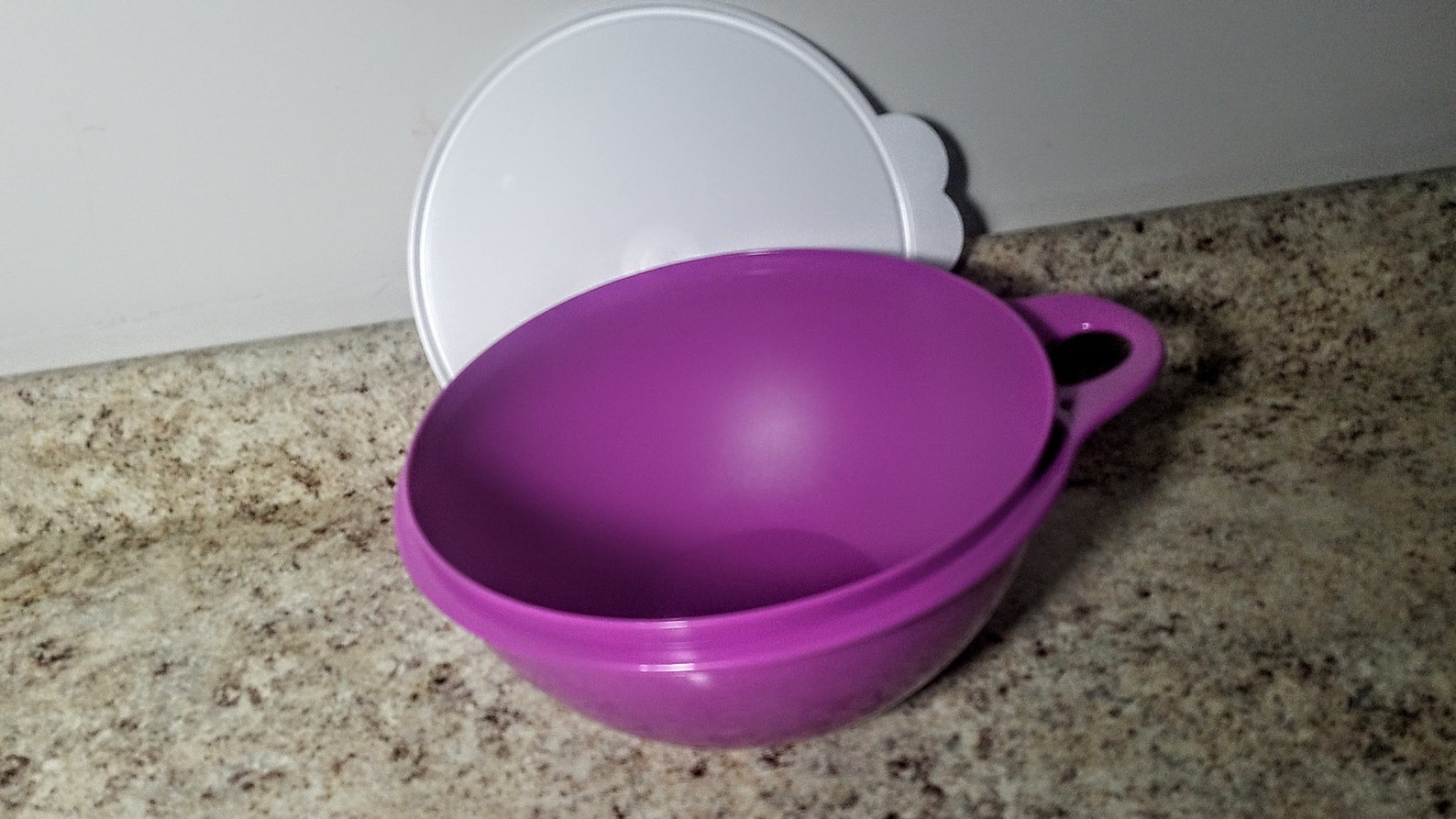 tupperware thats a bowl