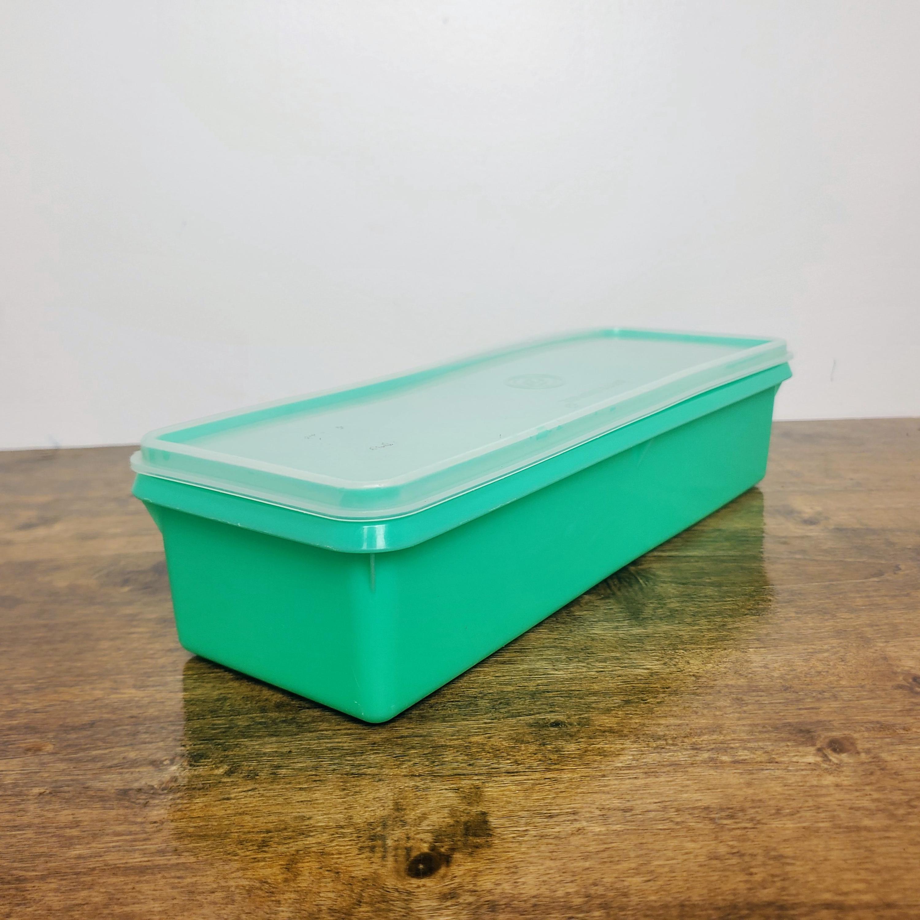 Vintage Tupperware Jadeite Green Celery Keeper #892 W/ Sheer Lid