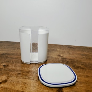 Tupperware Skyline Stackable Canister 1.5L White w/ Blue Lid #2376