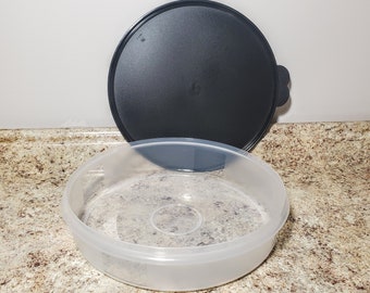 Tupperware 12&quot; Round Pie Cookies Cupcake & Pizza Container Black Seal New 4889